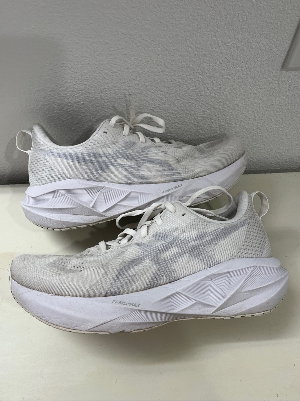 Asics Women's NovaBlast 5 Running Shoes